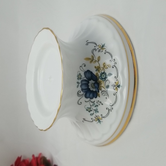 Royal Tara Irish Fine Bone China Blue Corn Flower Pillar Candle Holder - Picture 13 of 13